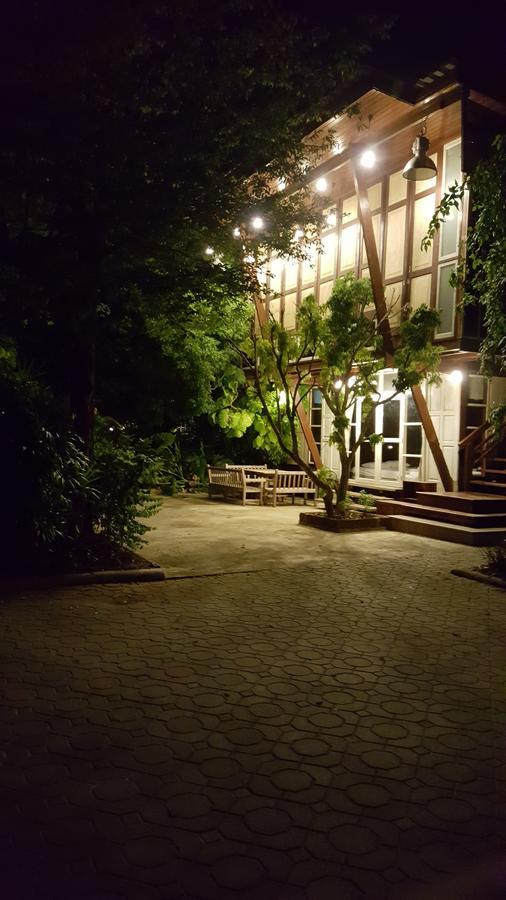 Ruean Mai Chai Khlong Amphawa Exterior foto